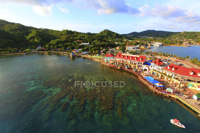 Honduras, Islas de la Bahía, Isla Roatán. Agujero de Coxen - foto de stock