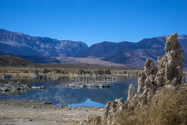 Formações de tufa em Mono Lake, California, USA — Fotografia de Stock