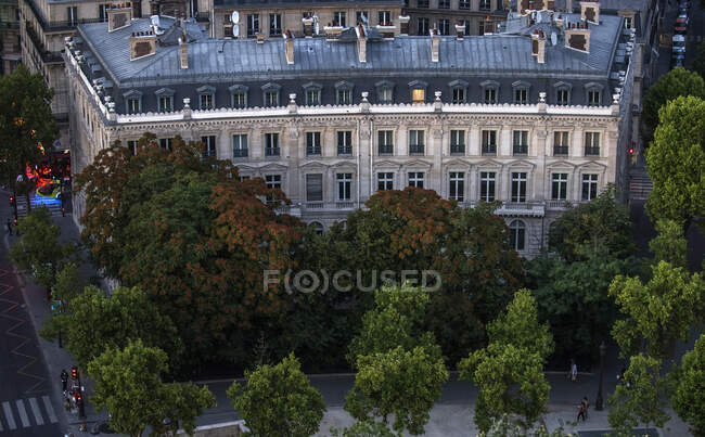 France, Ile de France, Paris, 8th district, Corner flat of the place de l'Etoile from the Arc de Triomphe — Stock Photo