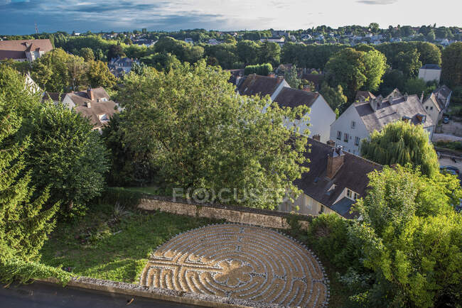 França, Chartres, vista sobre o centro da cidade do palácio do arcebispo — Fotografia de Stock