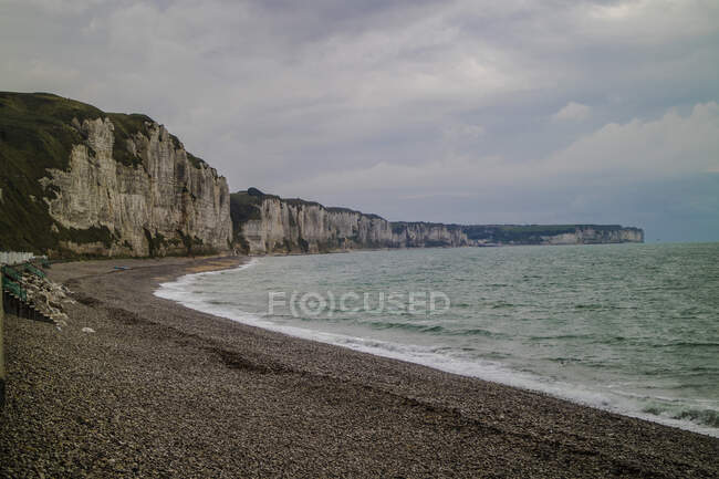 France Normandie, Beach of saint-Valery-en-Caux by gray weather — Stock Photo