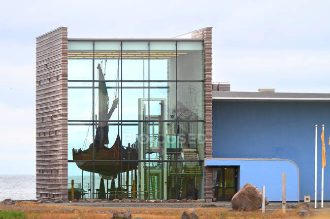 Islandia, Museo Vikingo, Reykjanesbaer (Museo Vikingaheimar) Estatua de Hrafna-Floki - foto de stock