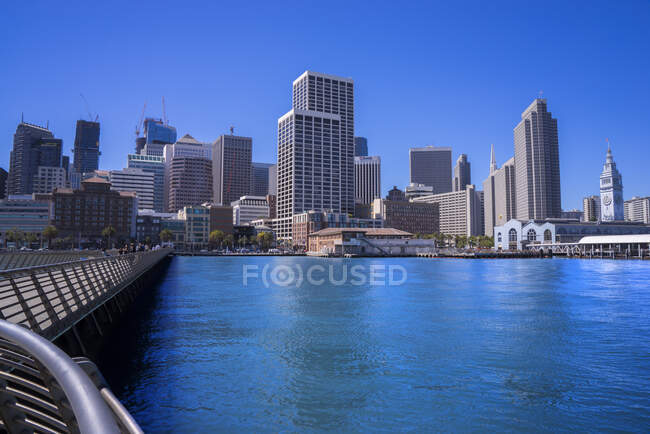 EUA, Califórnia, São Francisco, o distrito de Embarcadero, construção de balsas — Fotografia de Stock