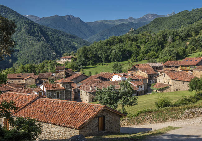 Spagna, Parco nazionale di los Picos de Europa, villaggio Mogrovejo, Via di San Giacomo — Foto stock
