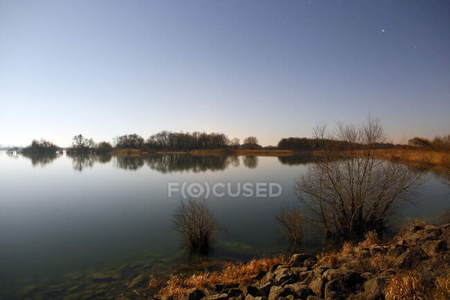 The Marne. Haute-Marne. Lake of DER in winter. Site of Chantecoq of night. — Stock Photo