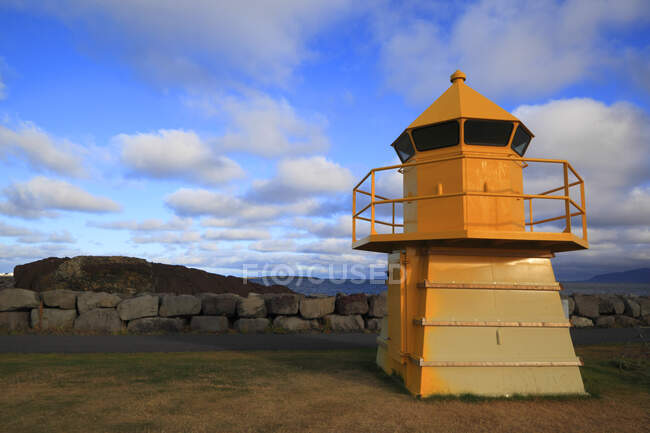 Islandia, Reikiavik. Skarfabakki Harbor. Lghthouse. - foto de stock