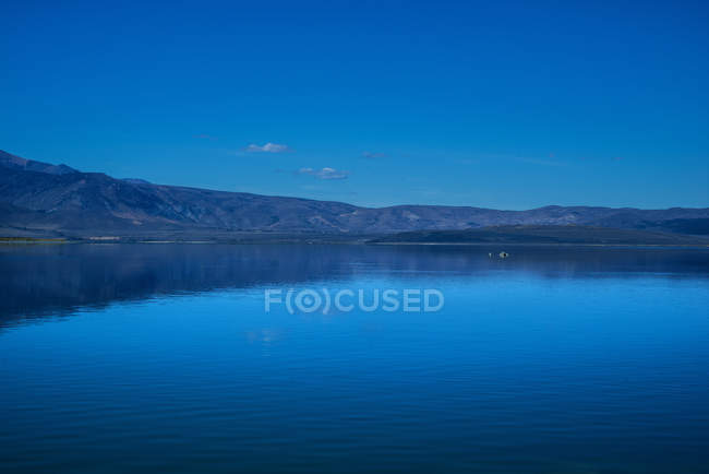 Vue du lac Mono au crépuscule, Californie, USA — Photo de stock