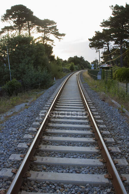 Frankreich, Les Moutiers-en-Retz, die Eisenbahnlinie. — Stockfoto