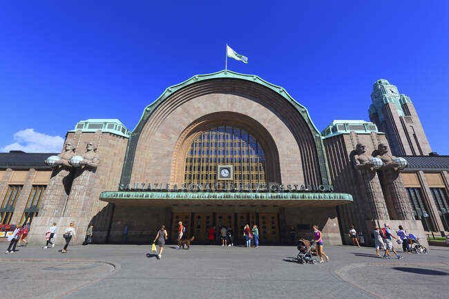 Europa, Finlandia, Helsinki. Estación ferroviaria - foto de stock