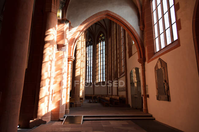 Intérieur de la cathédrale de Heidelberg, région métropolitaine Rhin-Neckar Heidelberg, Allemagne — Photo de stock
