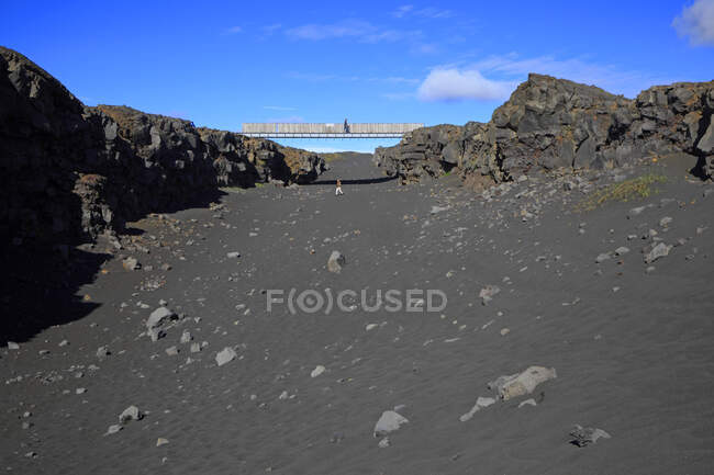 Iceland, Sudurnes, The bridge between the european and the american continental plate — Stock Photo