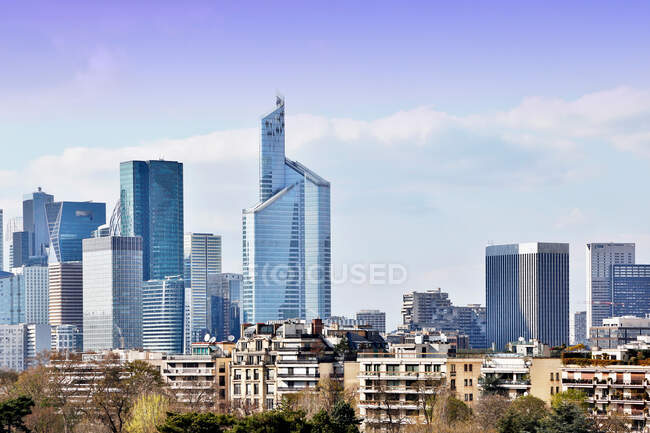 Paris, 16th district. Bois de Boulogne. Garden of acclimatization. Foundation Louis Vuitton. Architect Franck Gehry. — Stock Photo