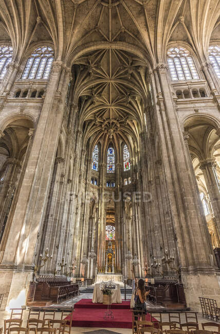Francia, I arrondissement de París, coro de la Iglesia de Saint-Eustache - foto de stock
