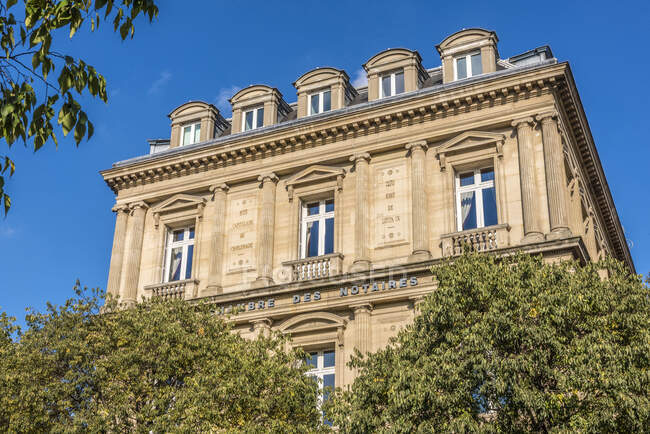 France, Paris, 1st arrondissement, Place du Chatelet, building of the Chambre des Notaires (19th century) — Stock Photo