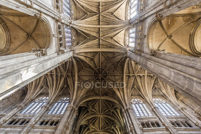 Frankreich, 1. Arrondissement von Paris, Gewölbe der Kirche Saint-Eustache — Stockfoto
