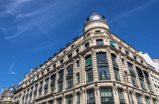 França, 1st arrondissement of Paris, 34 rue du Louvre, construção da antiga sede da empresa têxtil Saint-Freres — Fotografia de Stock