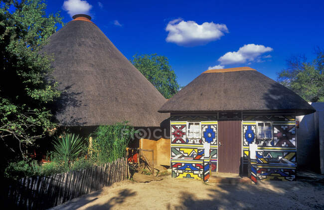 Afrique du Sud, province de Gauteng, refuge du groupe ethnique africain Ndebele — Photo de stock