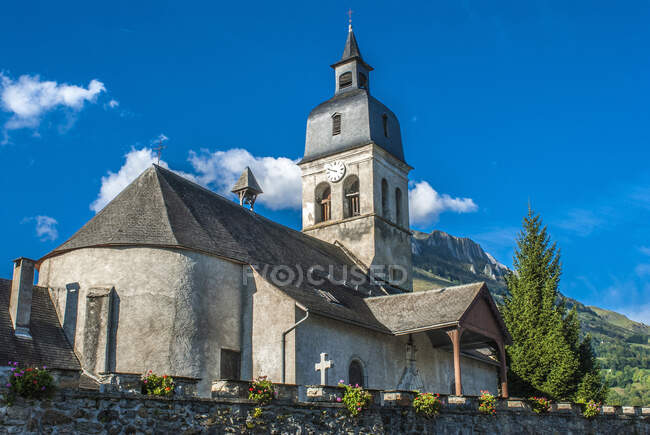 France, Occitanie, Pyrenees National Park, Val d'Azun, church of Arrens in Arrens-Marsous — стокове фото