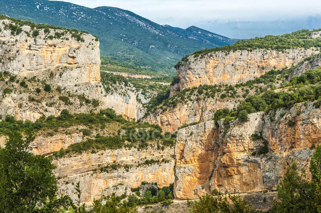 Spagna, comunità autonoma dell'Aragona, parco nazionale della Sierra e canyon della Guara, canyon del Rio Alcanadre, escursione all'eremo di San Martin de Alcanadre — Foto stock