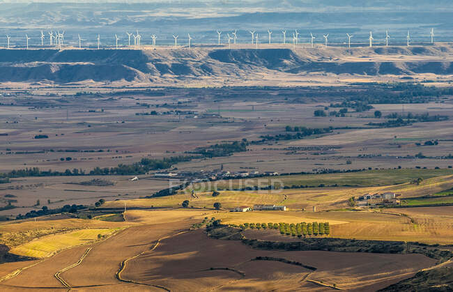 Spanien, Autonome Gemeinschaft Aragon, Provinz Huesca, landwirtschaftliche Ebene von Loarre — Stockfoto