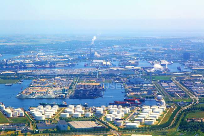 Nederland. Amsterdam. Vue aérienne du port. — Photo de stock