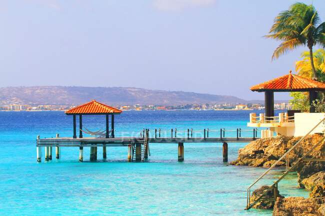 Antillas Holandesas. Bonaire. Kralendijk. Playa de solteros. - foto de stock