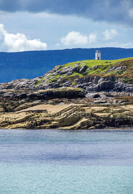 Europa, Gran Bretaña, Escocia, Hébridas, al sureste de la Isla de Skye, mar turquesa en Point of Sleat - foto de stock