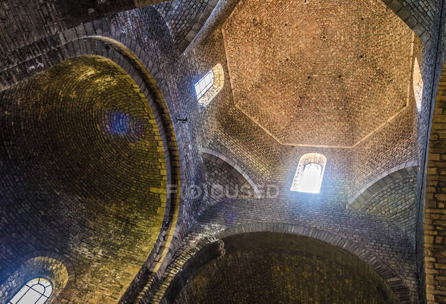 Espanha, Catalunha, província de Girona, Ripoll, igreja de Santa Maria cúpula — Fotografia de Stock