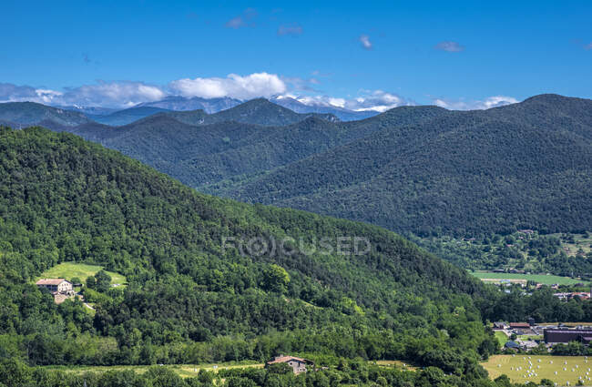 Spain, Catalonia, Garrotxa Volcanic Zone Natural Park, extinct volcanoes — Stock Photo
