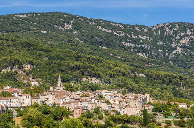 Francia, Provenza-Alpes-Costa Azul, Var, Bargemon (Plus Beau Village de France - La aldea más hermosa de Francia) - foto de stock