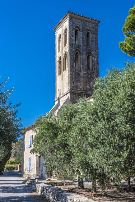 France, Provence, Vaucluse, Beaumes de Venise, Roman chapel Notre Dame d'Aubune — стокове фото