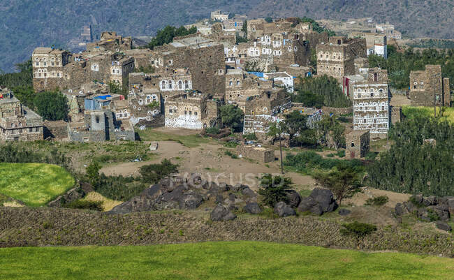 Middle East, Yemen, Centre West, Jebel Harraz region (UNESCO World Heritage Tentative list) Al Hajjarah hilltop village — Stock Photo