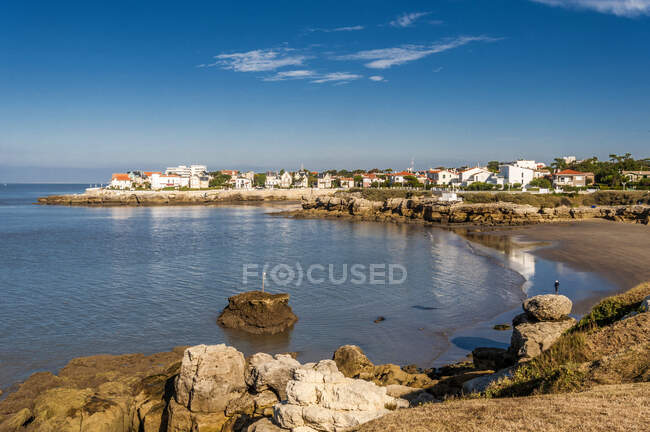 France, Charente-Maritime, Royan, Conche du Chaix and Pontillac district, seen from the GR footpath (GR4) — Stock Photo