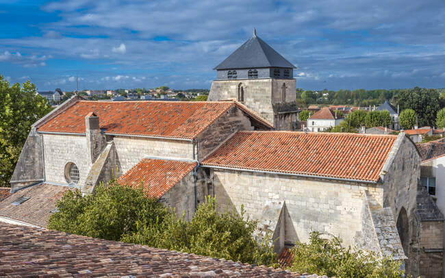 França, Charente Maritime, Saintes, igreja de Saint-Pallais (século XII-XIV) — Fotografia de Stock