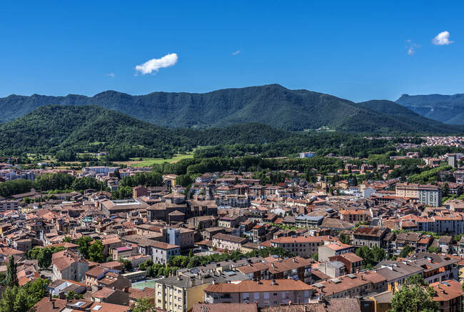 España, Cataluña, Parque Natural de la Zona Volcánica de Garrotxa, volcanes extintos alrededor de la ciudad de Olot - foto de stock