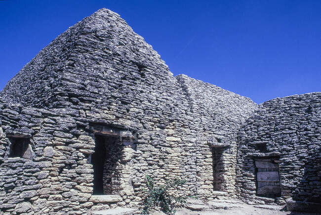 France, Provence, Vaucluse, Village des Bories de Gordes, dry stone huts (historical monument) — Stock Photo