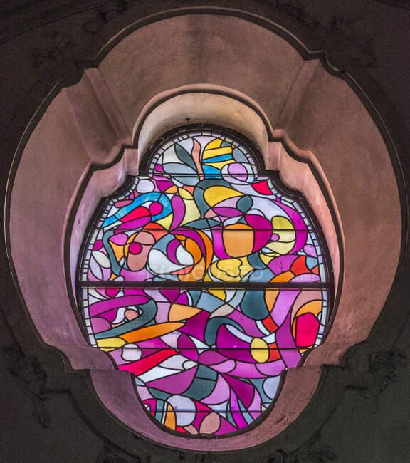 Spain, autonomous community of Castile - La Mancha, Cuenca, stained glass in the cathedral Saint Mary and Saint Julian  (UNESCO World Heritage) — Stock Photo