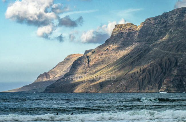 Spanien, Kanarische Inseln, Insel Lanzarote, Küstenlandschaft — Stockfoto