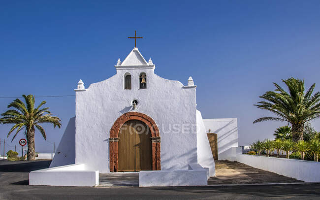 Spain, Canary Islands, Lanzarote Island, white chapel — Stock Photo