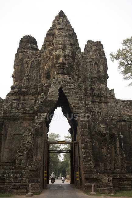 Camboya, Siem Raep, Angkor, Southern Gate - foto de stock