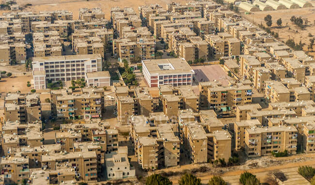 Egito, Aeroporto de Cairo, novo bairro periférico residencial — Fotografia de Stock