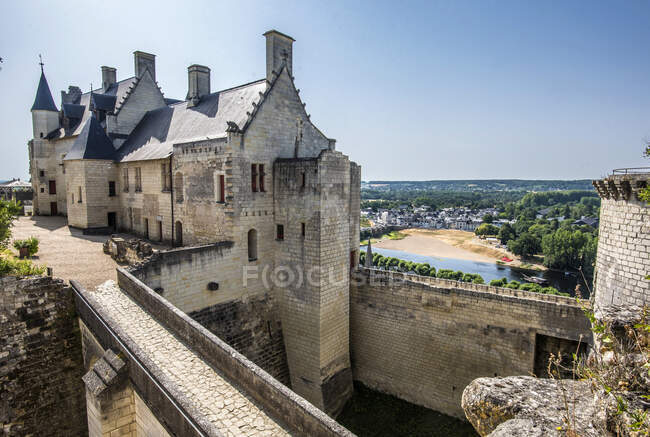 Francia, Centro-Val de Loire, Indre-et-Loire, Real Fortaleza de Chinon, Casa Real - foto de stock