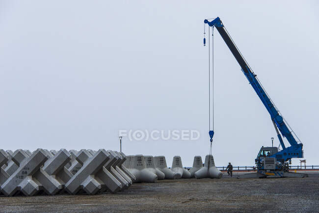 Construction d'une digue à Horinai. Le long du sentier côtier Michinoku, Tohoku, Honshu, Japon. — Photo de stock