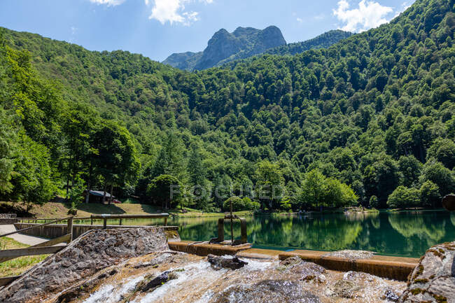 Lac Bethmale, Ariège, Occitanie, France — Photo de stock