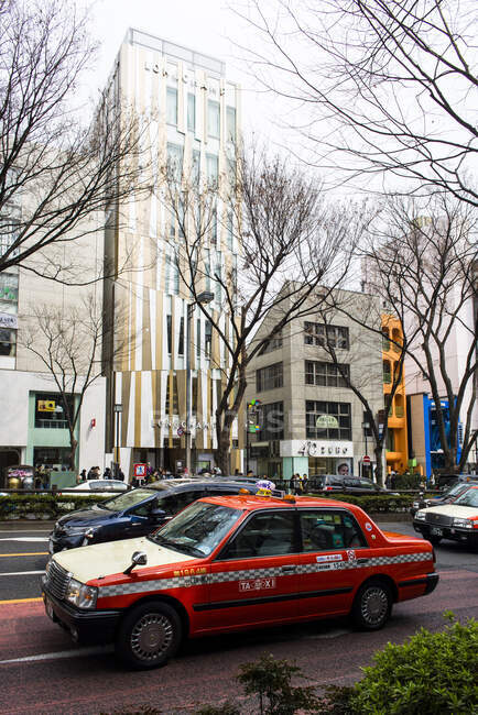 Бутик Longchamp в районе Омотеси, Токио, Япония. — стоковое фото