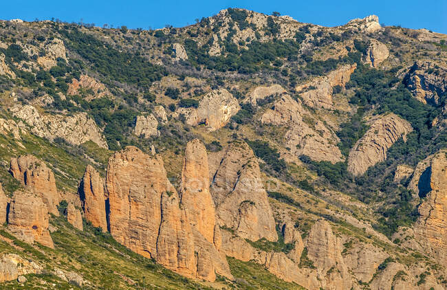 España, Aragón, montaña de Mallos de Riglos - foto de stock