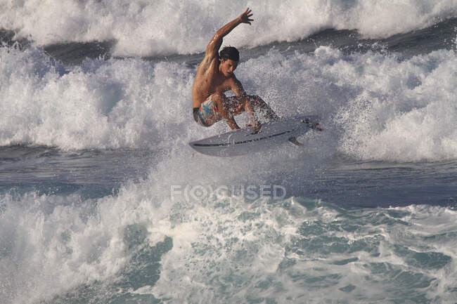 Surfer on the sea — Stock Photo