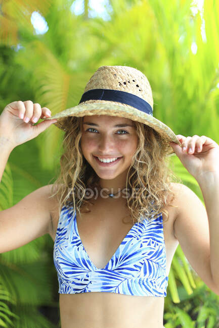 Portrait of an exotic girl — Stock Photo