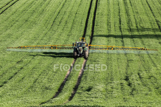 Agriculture - Crop Spraying — Stock Photo