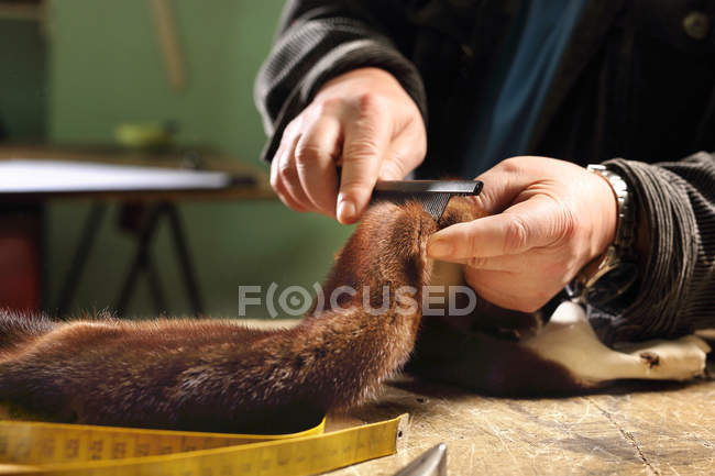 Più peloso. Laboratorio di pelliccia . — Foto stock